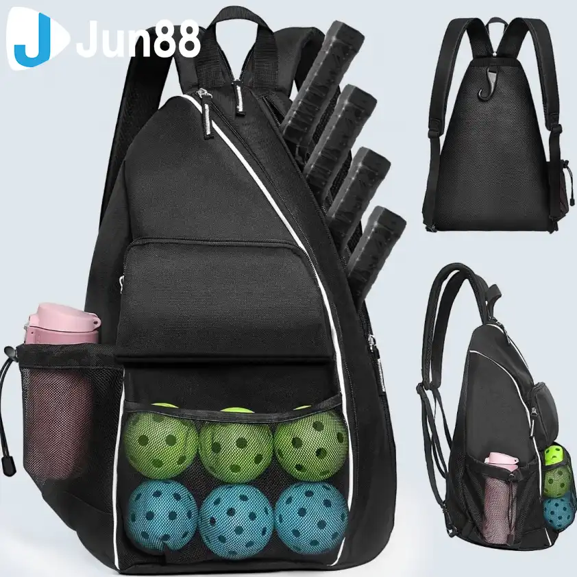 Balo có ngăn riêng, chống thấm và quai đeo êm sẽ giúp bạn di chuyển dễ dàng